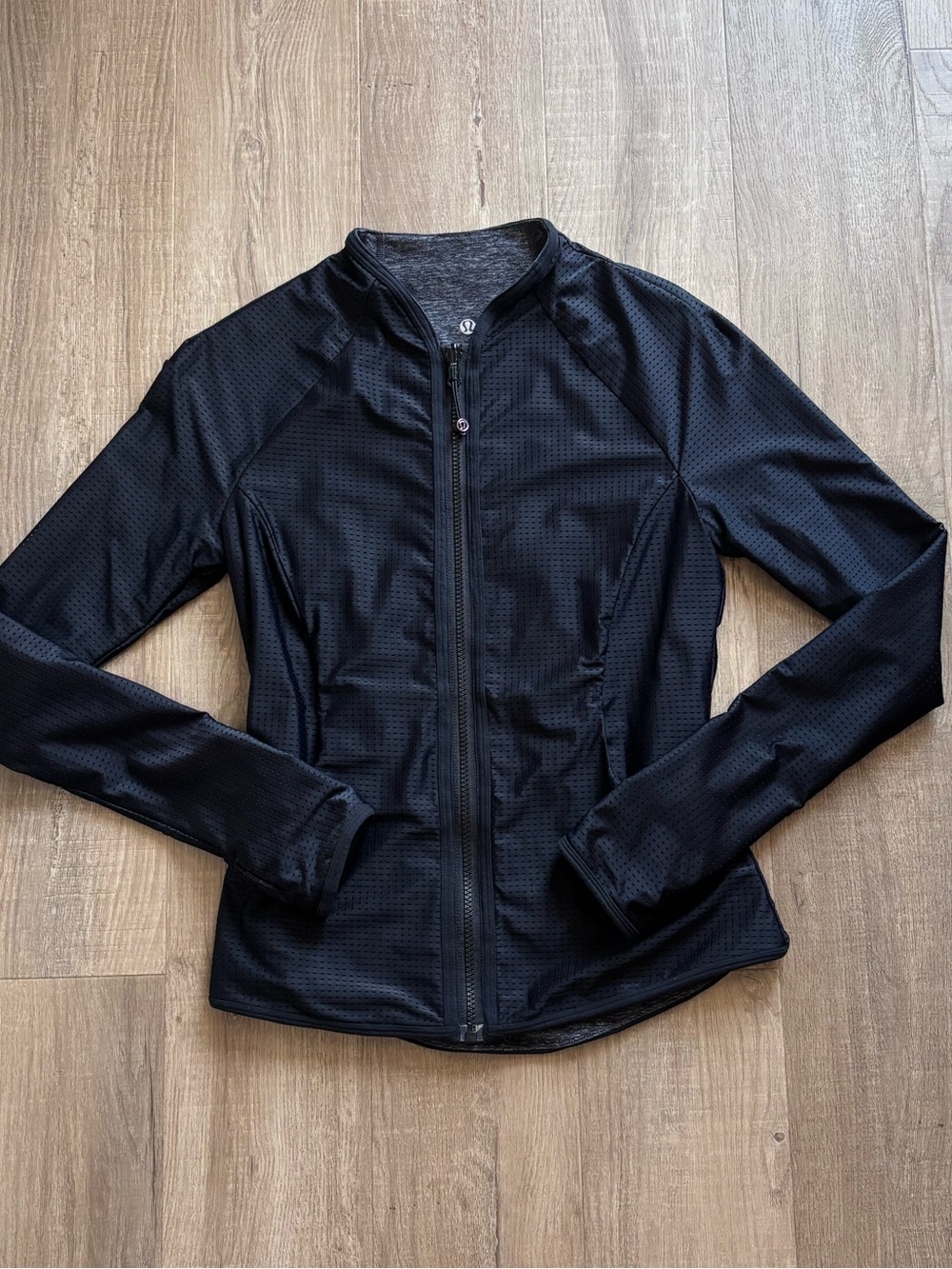 Lululemon Find Your Bliss Jacket in Black/Heathered Black & Grey *Reversible